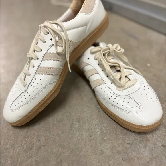 Adidas Samba Classic White and Tan Men's Shoes - Picture 3 of 5